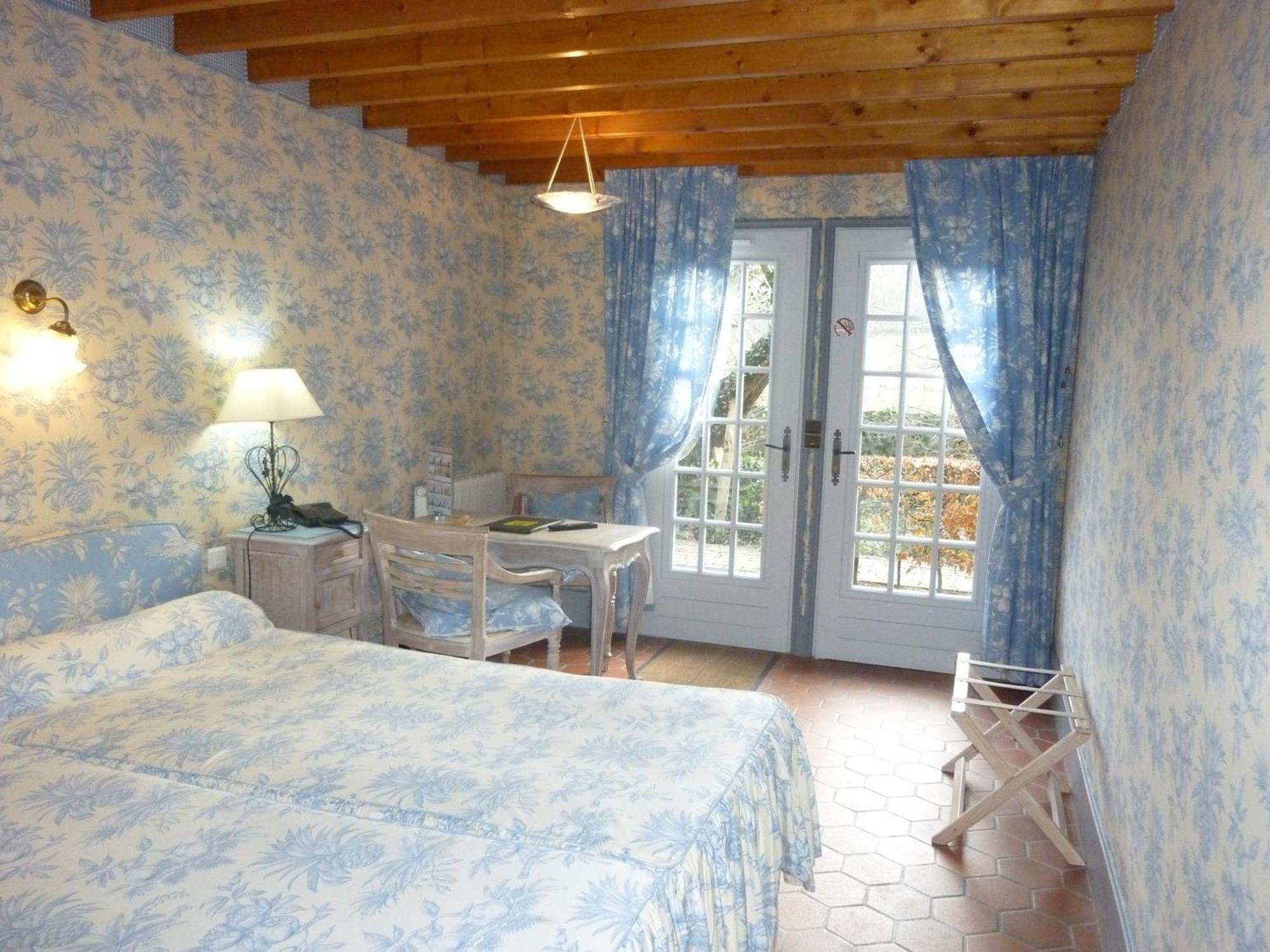 Auberge Du Val Au Cesne Saint-Clair-sur-les-Monts Exteriör bild