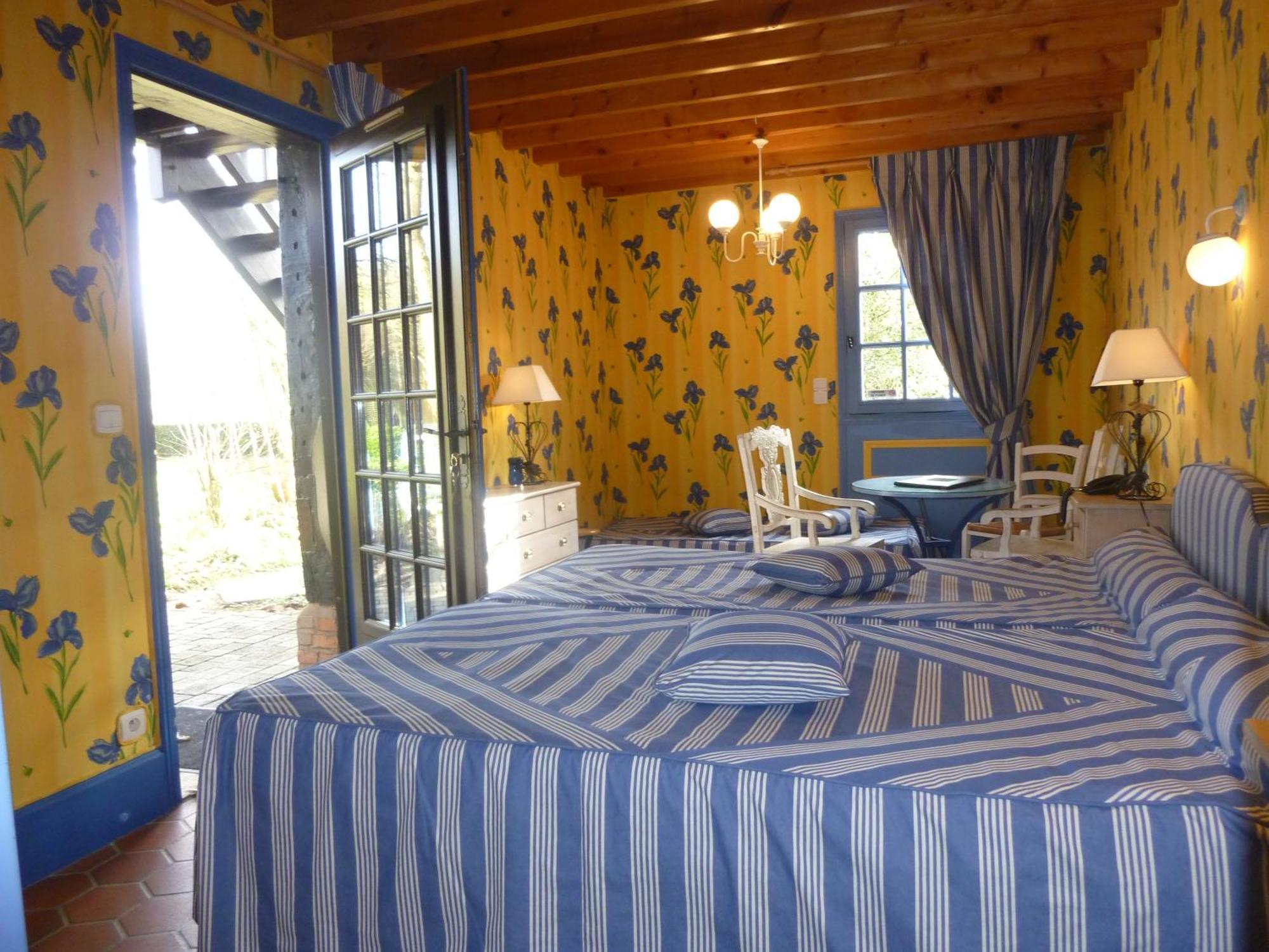 Auberge Du Val Au Cesne Saint-Clair-sur-les-Monts Exteriör bild