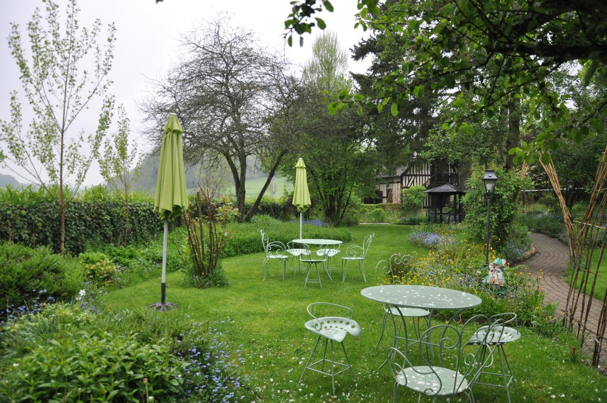 Auberge Du Val Au Cesne Saint-Clair-sur-les-Monts Exteriör bild