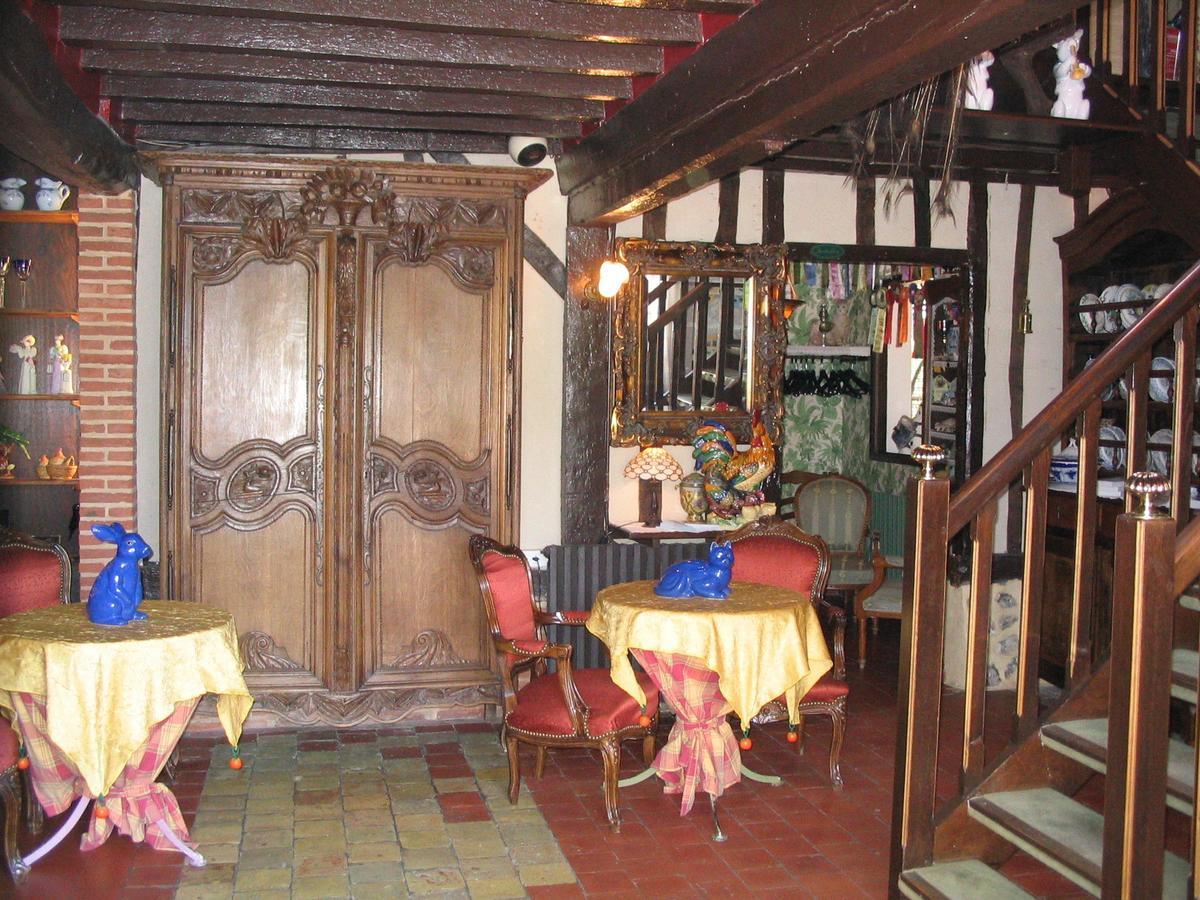 Auberge Du Val Au Cesne Saint-Clair-sur-les-Monts Exteriör bild