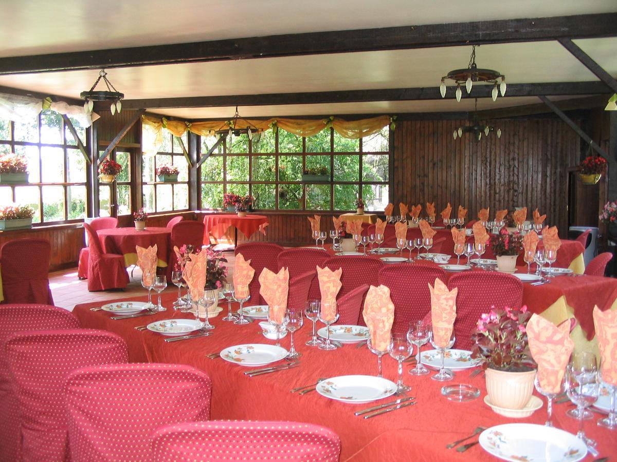 Auberge Du Val Au Cesne Saint-Clair-sur-les-Monts Exteriör bild
