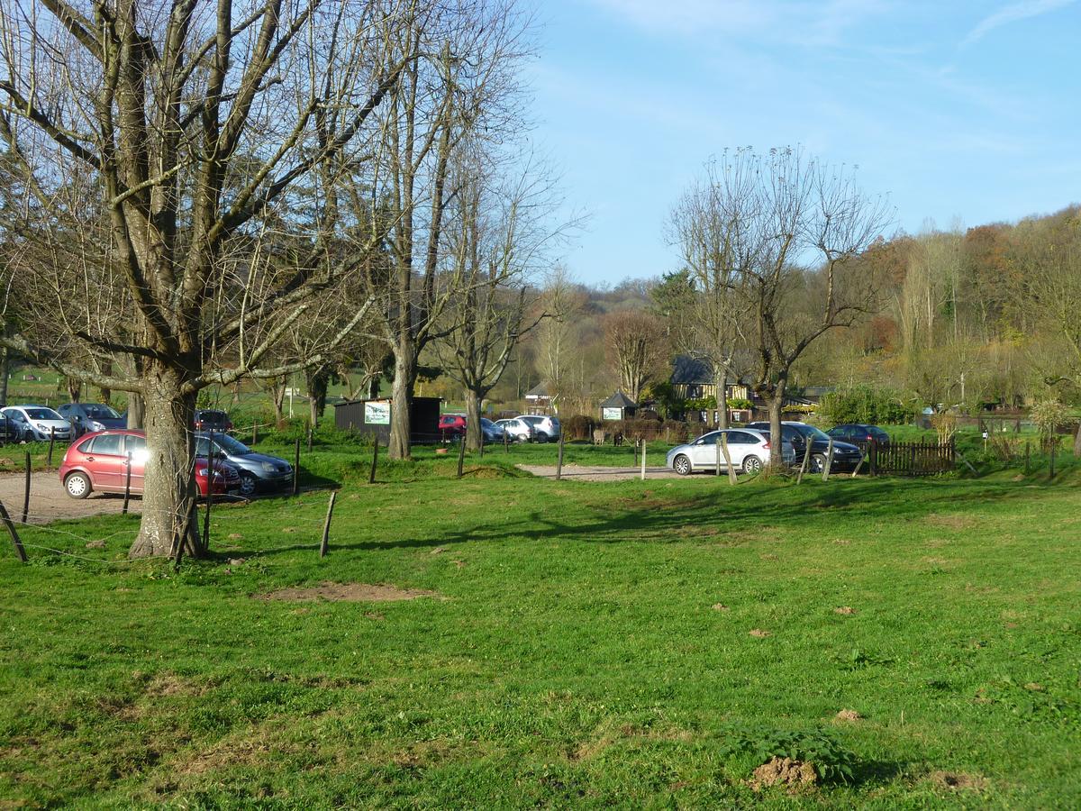 Auberge Du Val Au Cesne Saint-Clair-sur-les-Monts Exteriör bild
