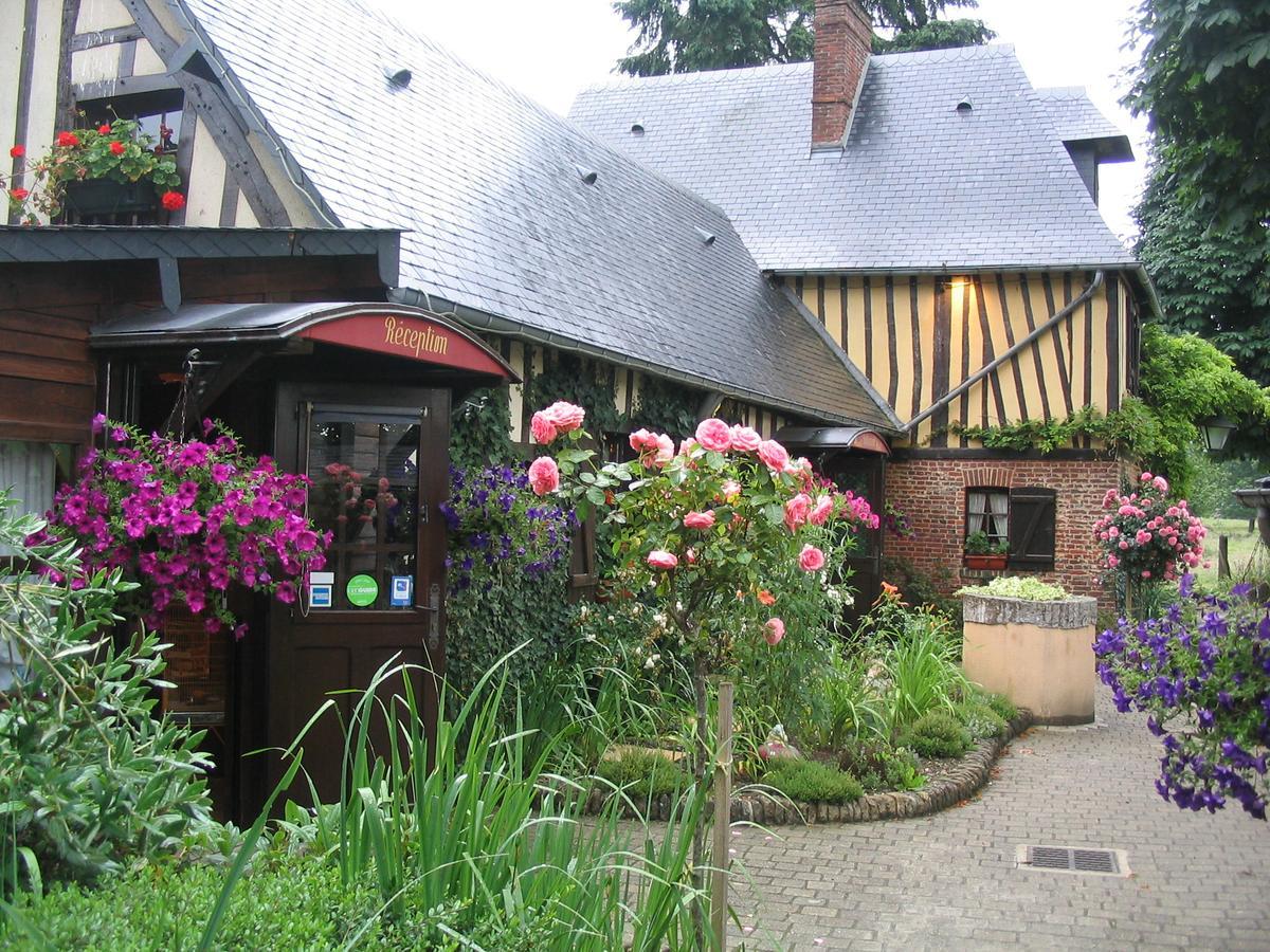 Auberge Du Val Au Cesne Saint-Clair-sur-les-Monts Exteriör bild