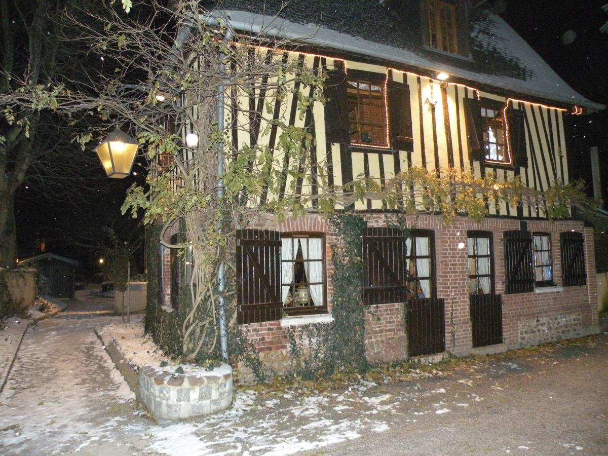 Auberge Du Val Au Cesne Saint-Clair-sur-les-Monts Exteriör bild