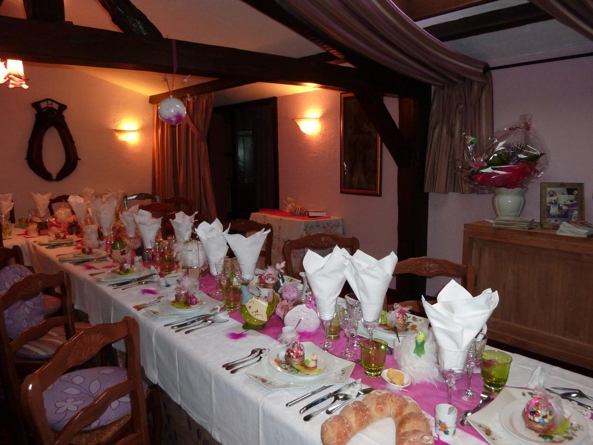Auberge Du Val Au Cesne Saint-Clair-sur-les-Monts Exteriör bild